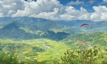 Trải nghiệm bay dù lượn ngắm lúa chín vàng ở Mù Cang Chải qua lăng kính của phượt thủ
