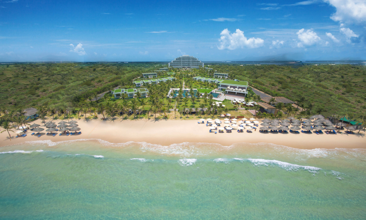 Cam Ranh Riviera Beach Resort & Spa
