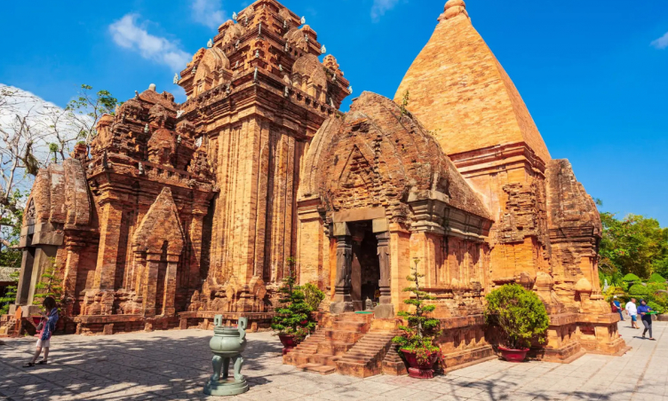 Khám phá Tháp bà Ponagar - Quần thể kiến trúc, văn hóa Chăm Pa nổi tiếng bậc nhất Nha Trang