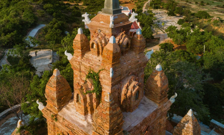 Choáng ngợp trước sự tuyệt mỹ của kiến trúc đền tháp Po Rome Ninh Thuận