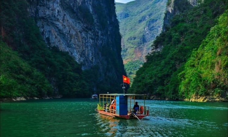 Kinh nghiệm du lịch sông Nho Quế thơ mộng và đầy trữ tình tại Hà Giang mới nhất 2024