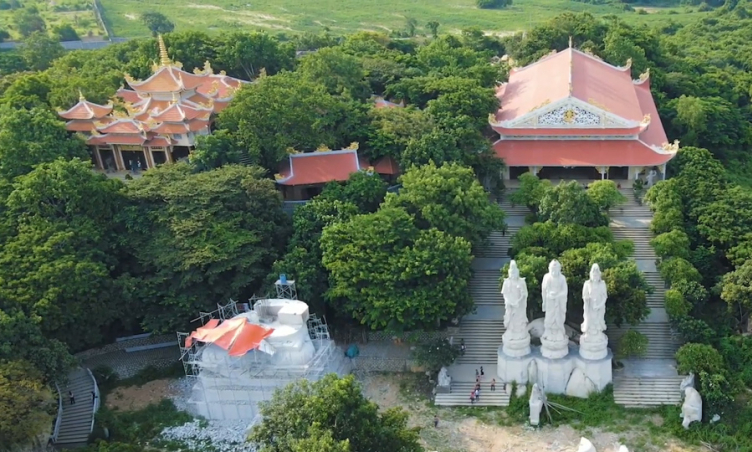 Tận hưởng những phút bình yên nơi đất Phật tại Chùa Hòn Một Bà Rịa - Vũng Tàu