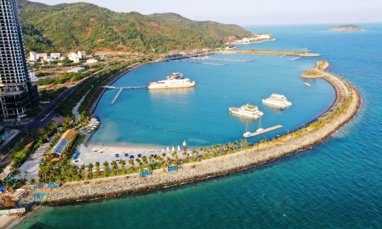 Ana Marina Nha Trang: Bến du thuyền quốc tế lung linh giữa vịnh Nha Trang