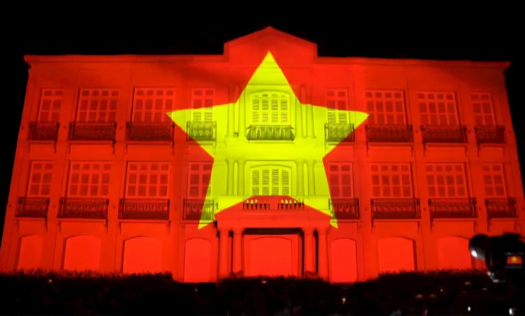 Đà Nẵng rực rỡ với màn trình chiếu 3D Mapping trên tòa nhà lịch sử