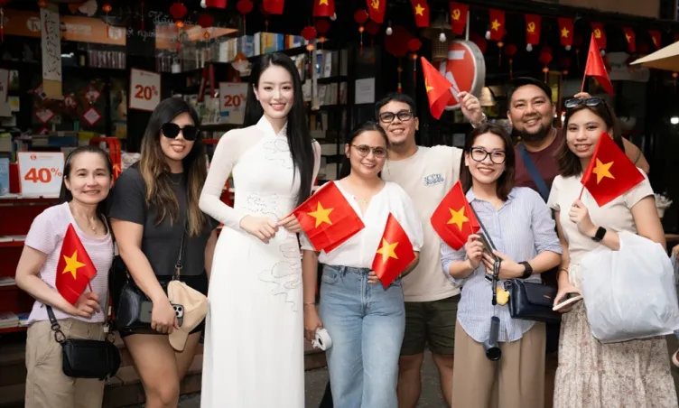 Du lịch dịp 30/4: Hơn 10,5 triệu lượt khách đổ bộ, doanh thu bùng nổ trên toàn quốc