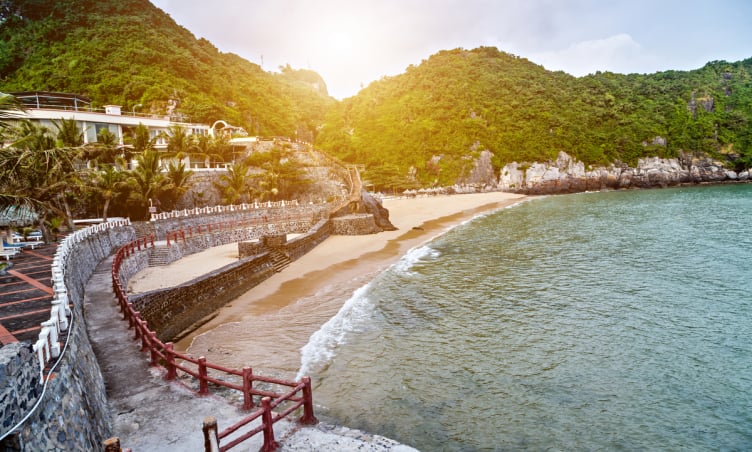 Hai địa phương gần Hà Nội có nhiều bãi biển đẹp nhất miền Bắc