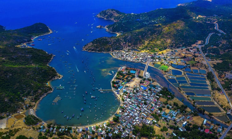 Kinh nghiệm du lịch Ninh Thuận hè 2025: Khám phá trọn vẹn xứ sở nắng và gió