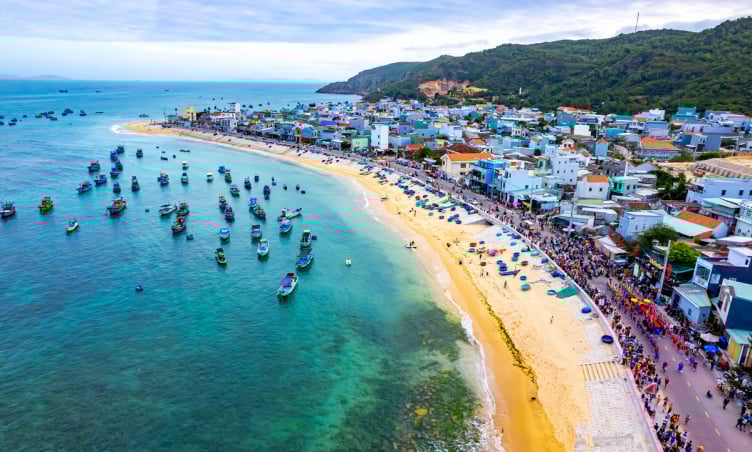 Điểm đến du lịch biển cực “hot” ở miền Trung đề nghị tăng chuyến bay đêm