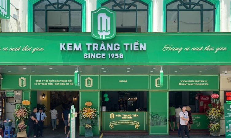 Kem tràng tiền: Đặc sản ăn vặt chưa bao giờ hết  'hot ' của Hà Nội