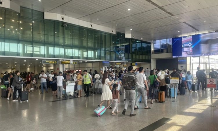 Giá vé máy bay nội địa cao ngất ngưởng, chặng TP.HCM - Phú Quốc đắt ngang đi Seoul