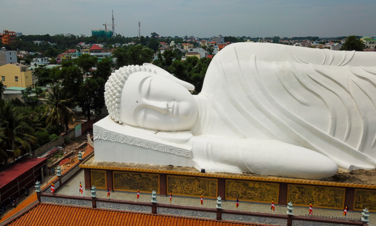 Hội Khánh Tự có câu chuyện gì đằng sau tượng Phật nằm dài nhất Châu Á?