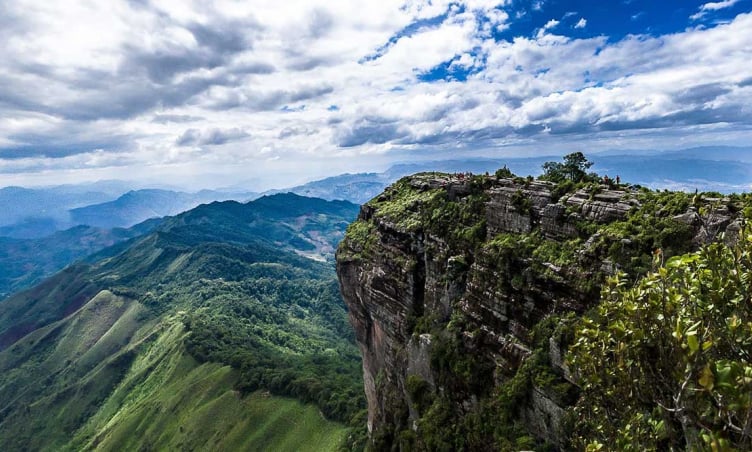 Trải nghiệm trekking 2 cung đường đẹp nhất nhì Mộc Châu