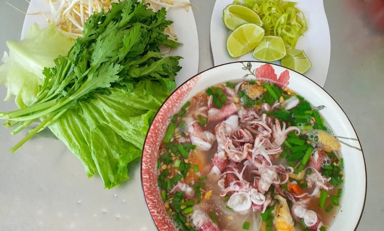 Hủ tiếu mực Đà Nẵng: Top những quán ngon không thể bỏ qua