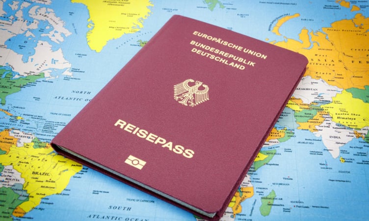Visa du lịch và visa thăm thân khác nhau thế nào?