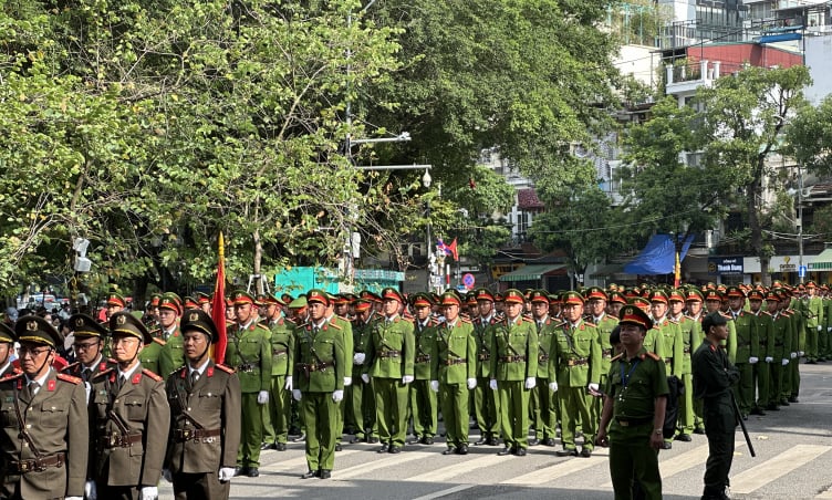 Hàng nghìn chiến sĩ diễu hành mừng Ngày hội vì Thủ đô bình yên ngày 10/8