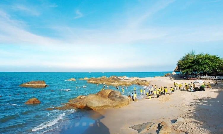 Top những bãi biển gần Bình Dương cho chuyến đi cuối tuần lý tưởng