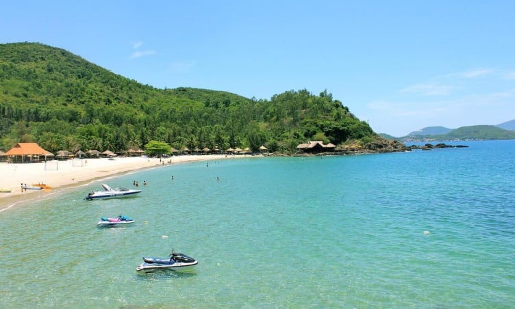 Bỏ túi kinh nghiệm khám phá bãi Nhũ Tiên Nha Trang: Ăn gì, chơi gì?