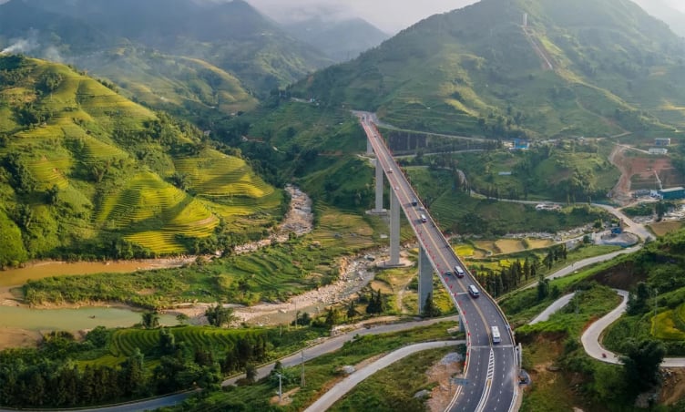 Du lịch Lào Cai cùng người yêu: Cẩm nang chi tiết đi đâu, làm gì, ăn gì từ A-Z