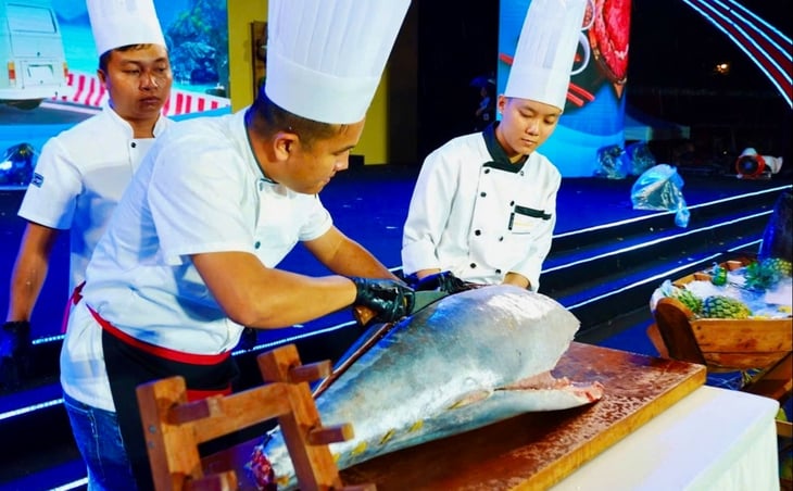 Cá ngừ đại dương – Biểu tượng ẩm thực và “đại sứ” du lịch Phú Yên