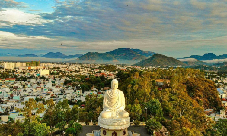 Chùa Long Sơn - Ngôi chùa linh thiêng và cổ kính bậc nhất Việt Nam