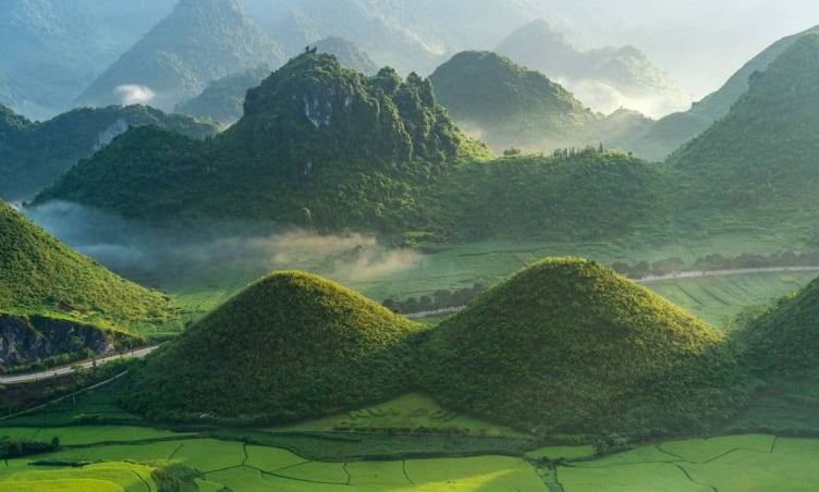 Cẩm nang du lịch Hà Giang mới nhất: Khám phá cảnh đẹp núi non hùng vĩ nơi địa đầu Tổ quốc