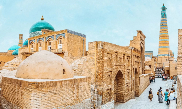 Khiva - Thành phố cổ tích giữa sa mạc của Uzbekistan