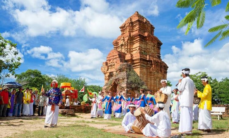 Khám phá vẻ đẹp của Tháp Chăm Poshanư: Dấu ấn văn hóa Chăm Pa giữa lòng Phan Thiết