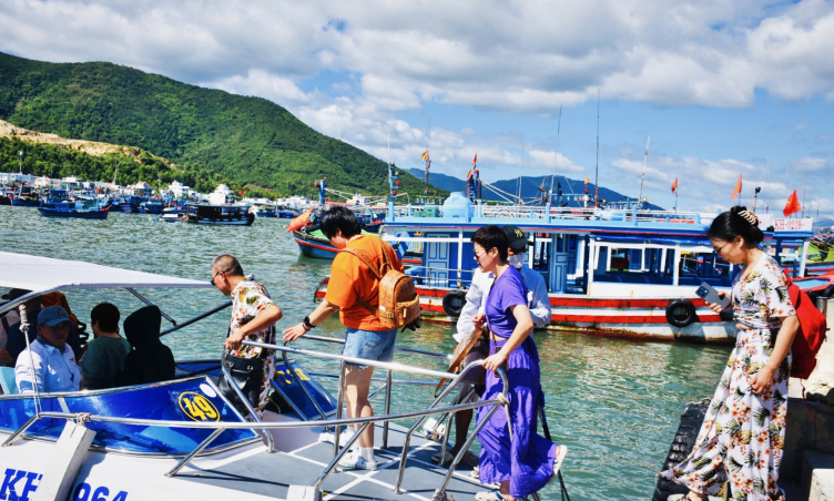 Du lịch Nha Trang, Măng Đen  'đại thắng ' dịp lễ 2/9