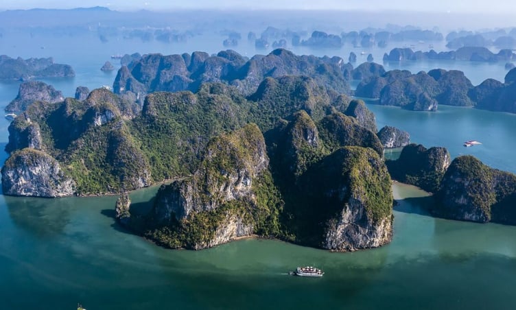 Vịnh di sản đẹp nhất Việt Nam sẽ bổ sung thu phí tham quan thời gian tới
