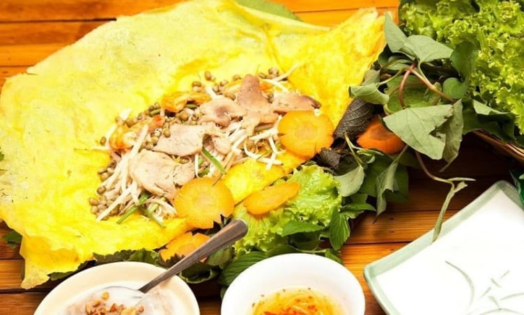 Thưởng thức bánh xèo ốc gạo Bến Tre – Hương vị dân dã níu chân thực khách