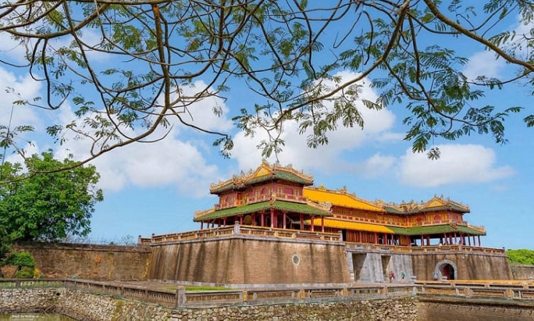 Huế “bội thu” du lịch đầu năm 2025: Hơn 814.000 lượt khách, doanh thu gần 1.500 tỷ