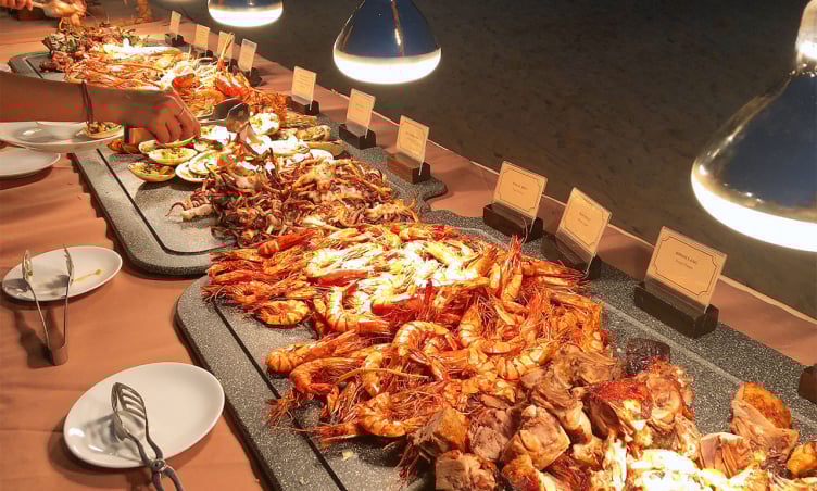 Top 10 địa chỉ quán buffet hải sản Phú Quốc ngon nức tiếng nên thử