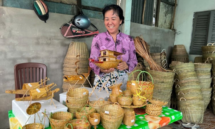 Độc đáo làng nghề đan cần xé Ngã Bảy Hậu Giang: “Di sản sống” của miền Tây