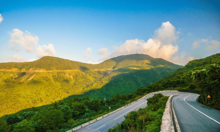 Từ sân bay Đà Nẵng đến Huế bao nhiêu km?