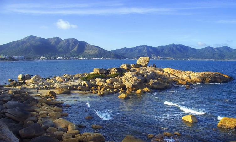 Du lịch hè 2025: Bỏ túi kinh nghiệm đi du lịch Nha Trang tự túc siêu tiết kiệm