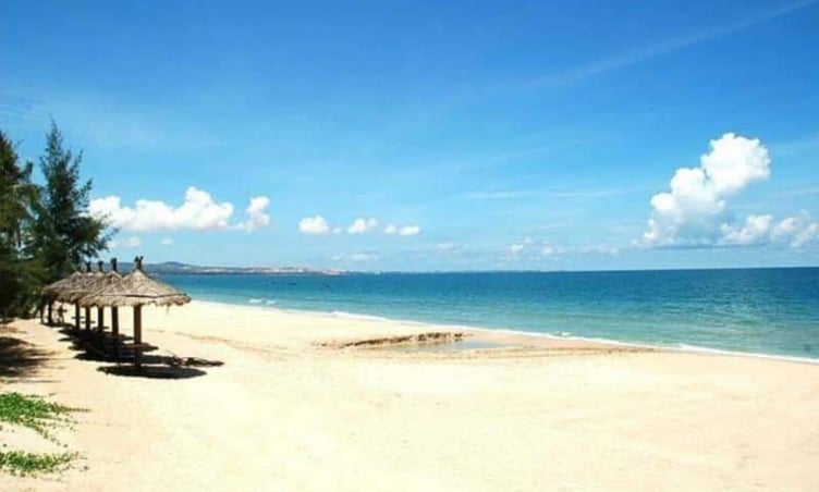Check-in 4 bãi biển đẹp hút hồn giới trẻ khi du lịch Bình Thuận hè 2025