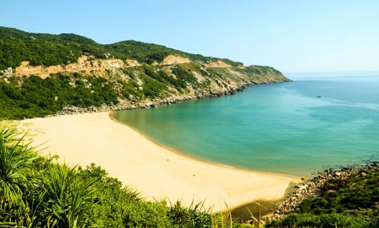 Sân bay Tuy Hòa đi Bãi Môn bao xa?