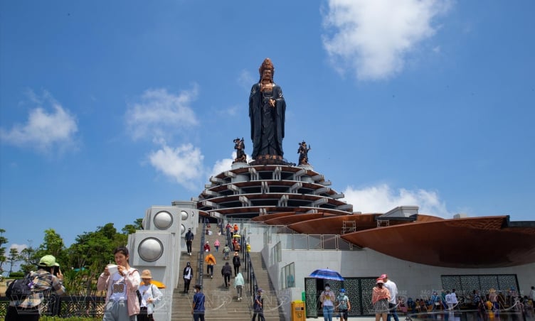 Đi chùa Bà Đen nên cầu gì?