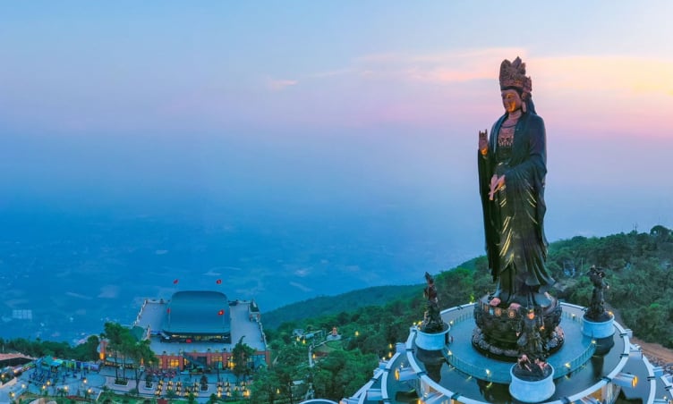 Từ Sài Gòn đi núi Bà Đen bao nhiêu km?