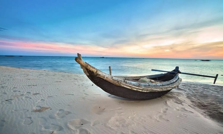 Biển Thuận An có gì? Top 8 trải nghiệm không thể bỏ lỡ khi du lịch hè 2025