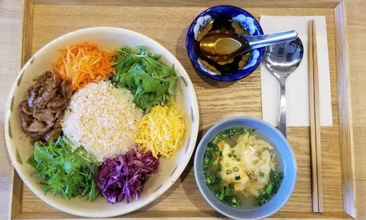 Món cơm Huế có cái  tên ma mị nhưng lại là huyền thoại ẩm thực cố đô
