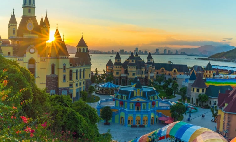 Từ Hội An đi Nha Trang bao nhiêu km?