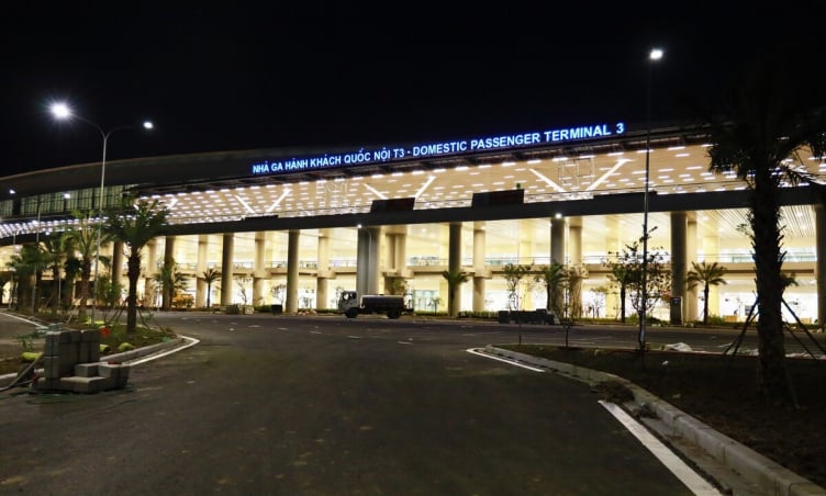 Từ sân bay Tân Sơn Nhất đến quận 5 bao nhiêu km?