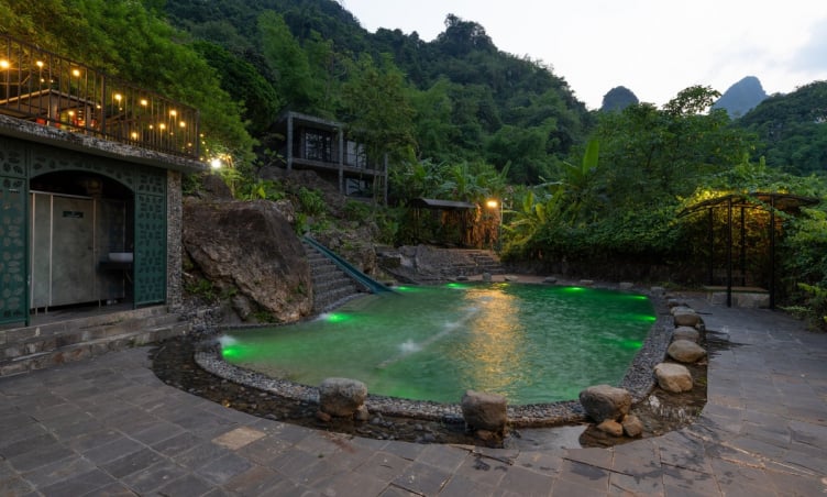 7 villa siêu đẹp gần Hà Nội cho 20 người đi chơi dịp hè 2025