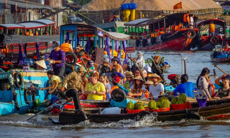 Từ sân bay Tân Sơn Nhất đến Cần Thơ bao nhiêu km?