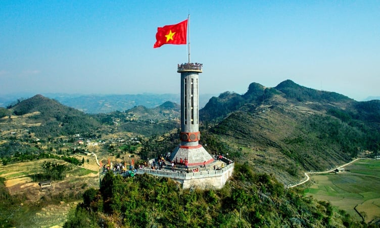 Lý do tạm dừng đón khách tham quan tại Cột cờ cực Bắc Việt Nam