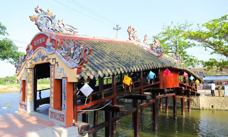 Check-in 5 cây cầu đẹp và nổi tiếng nhất Huế