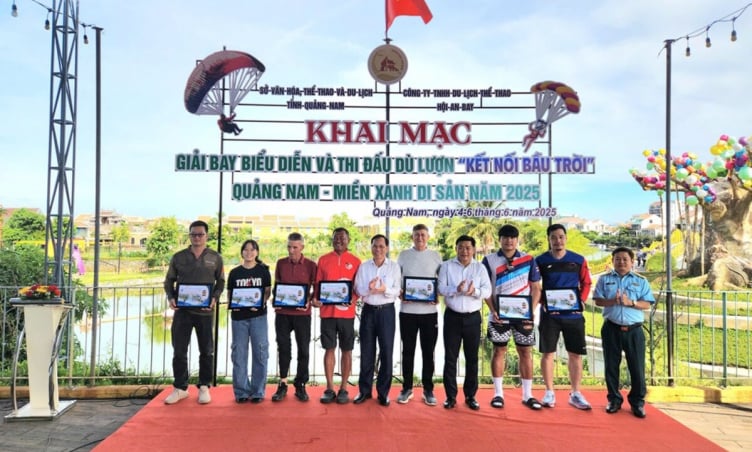 Hội An lần đầu tiên tổ chức giải thi đấu dù lượn quy mô quốc tế