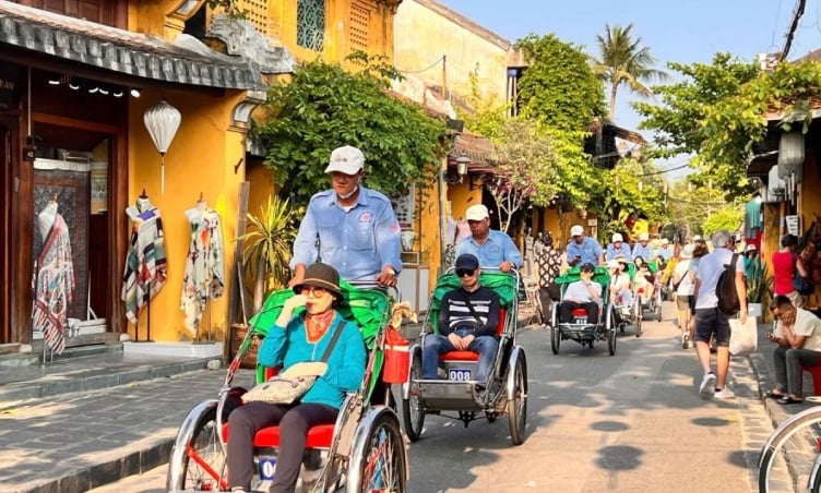 Việt Nam ghi nhận lượng khách quốc tế tháng 5 cao nhất trong 10 năm qua