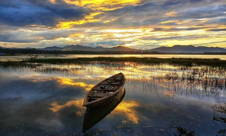 Đầm Trà Ổ Bình Định: Tuyệt cảnh non nước hữu tình hút hồn tín đồ yêu thiên nhiên